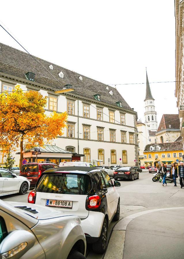 Backpacker Apartment Hofburg Вена Экстерьер фото